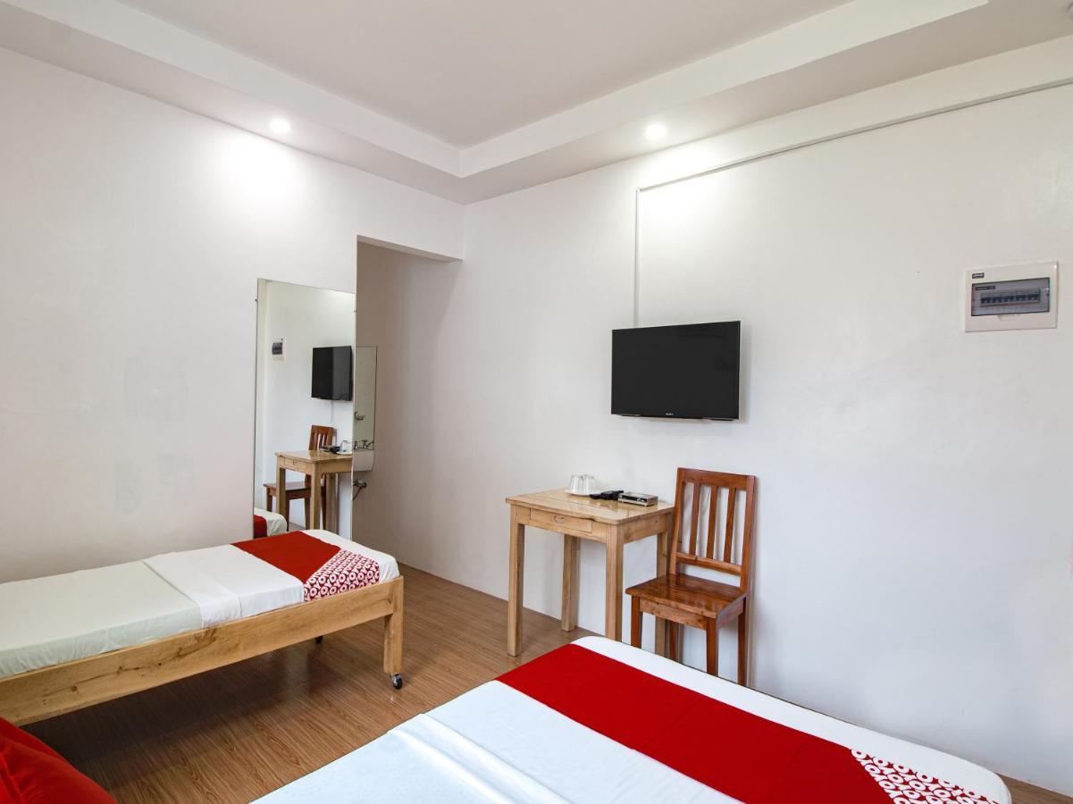 Oyo 777 Rn Guesthouse Moalboal Eksteriør bilde